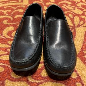 Boys size 4 Florsheim leather dress shoe